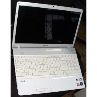 Ноутбук Sony Vaio VPCEB3E1R (Intel Pentium P6100 (2x2.0Ghz) /4096Mb DDR3 /320Gb /Radeon HD5470 /15.5" TFT 1366x768) - Энгельс
